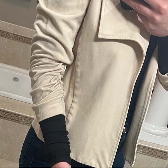 Neiman Marcus 3/4 Blazer - Picture 3 of 6